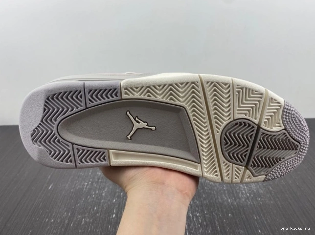 Chep Onekick Jordan Frozen AQ9129-001 Moments 4 Air 0626